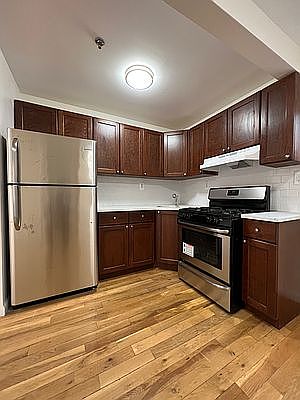 1st image of 3925 Harper Ave #B1