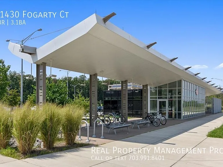 11430 Fogarty Ct — Photo 40