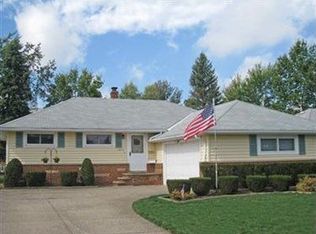 7610 Zona Ln, Parma, OH 44130