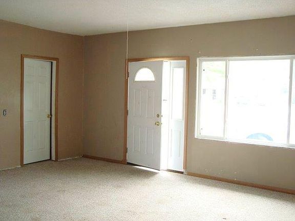 3rd image of 6141 Reo St