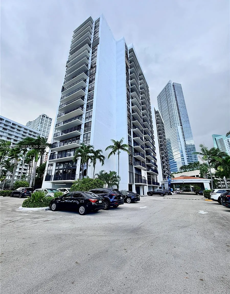 Costa Bella Condo — Photo 3