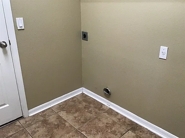 1338 Edison Tree Rd — Photo 19