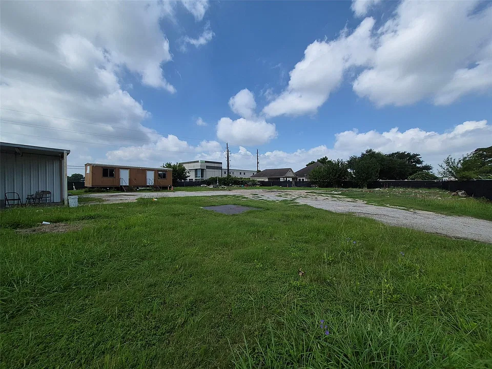 13103 Weiman Rd