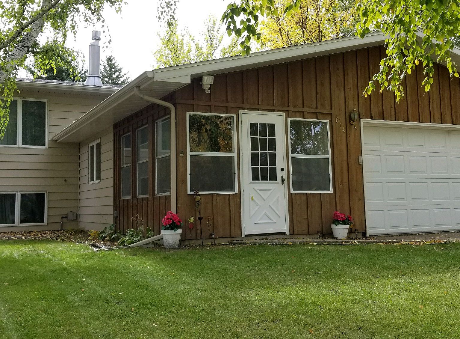 614 7th St SE, East Grand Forks, MN 56721 Zillow