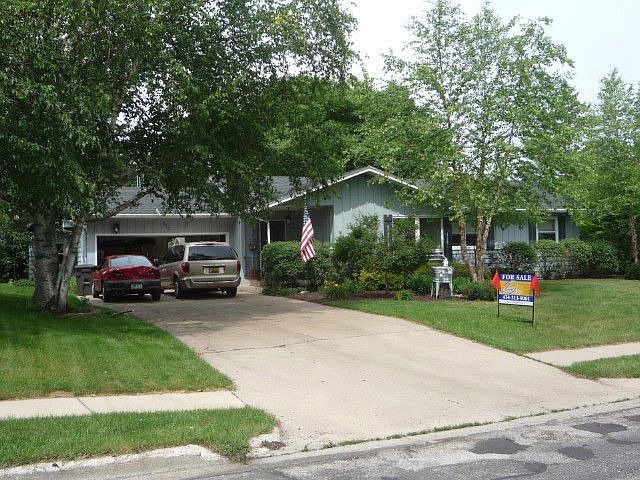 1st image of 623 N Ferry Dr