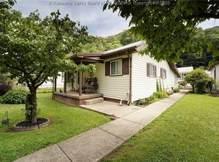 1417 Point Lick Dr, Charleston, WV 25306