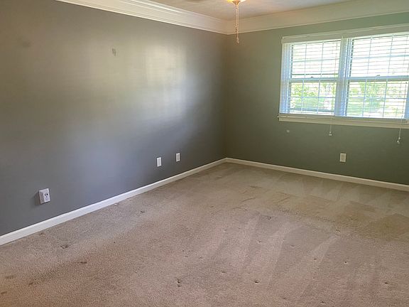2nd image of 4925 Falcon Wood Trce NE
