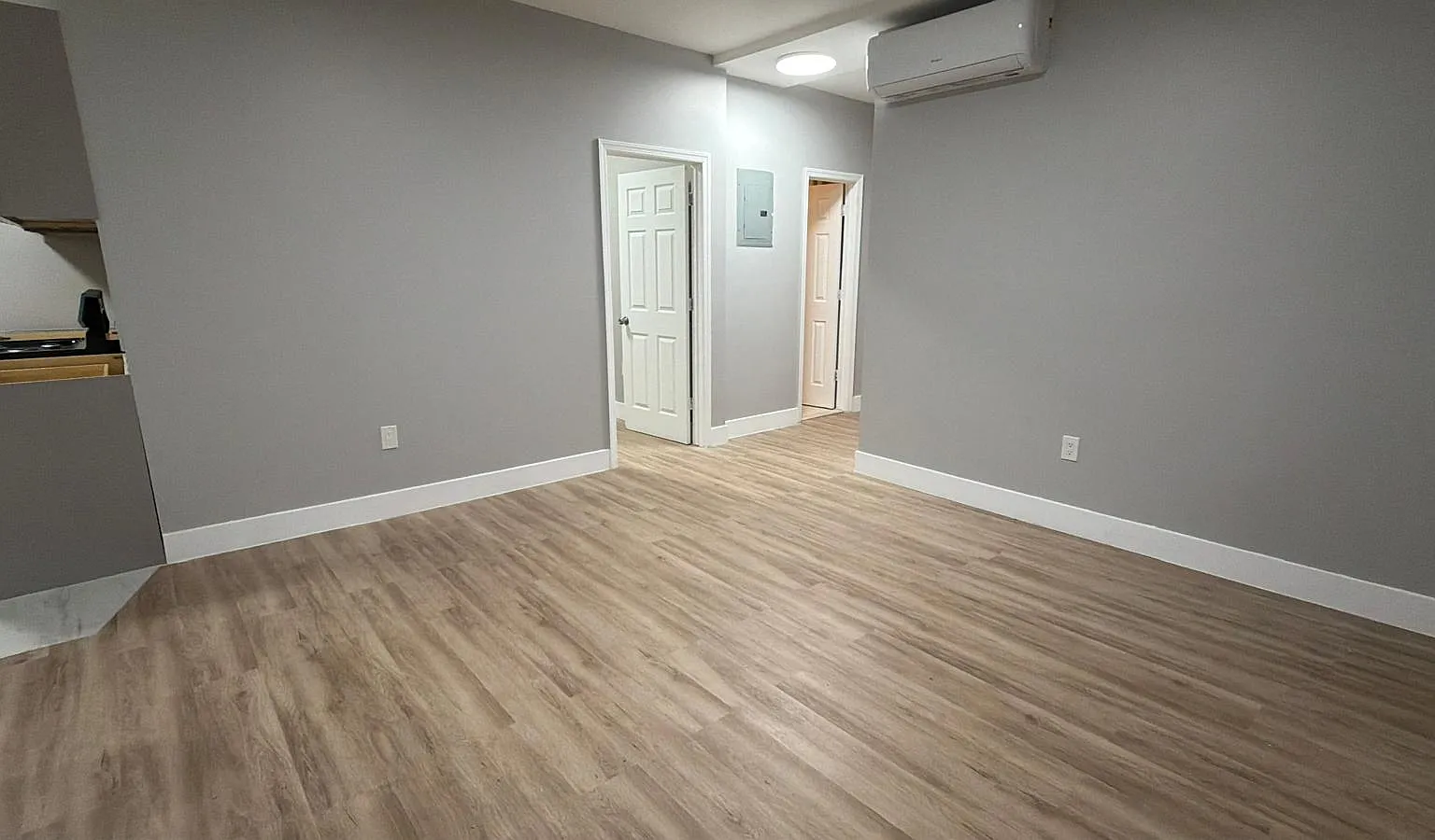 3 bed, $3,373 — Photo 1