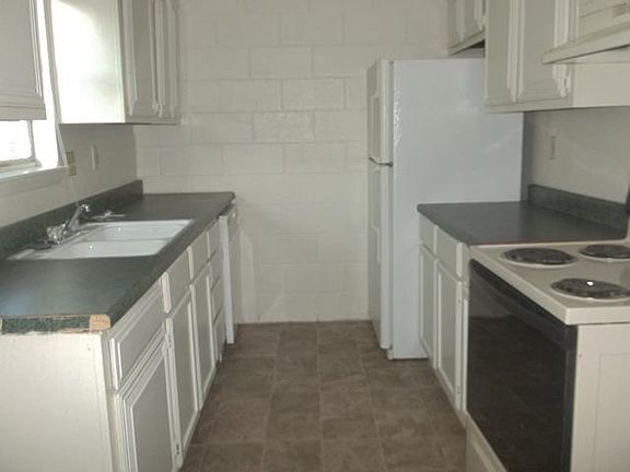 3rd image of 402 S 2nd St APT A