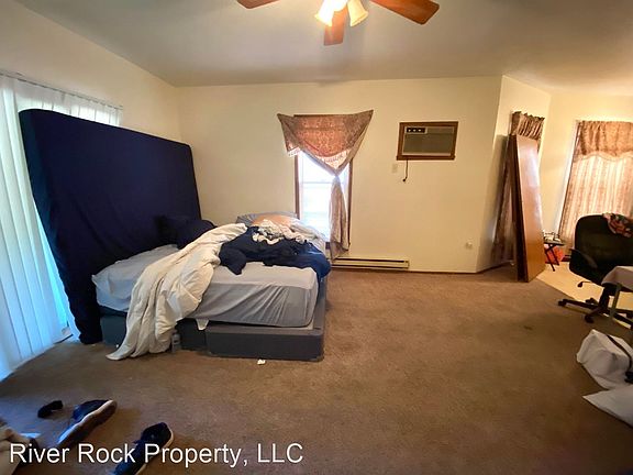 3rd image of 911 2nd Ave S #10121254