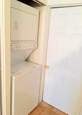 Rented by City Connections Realty | media 39