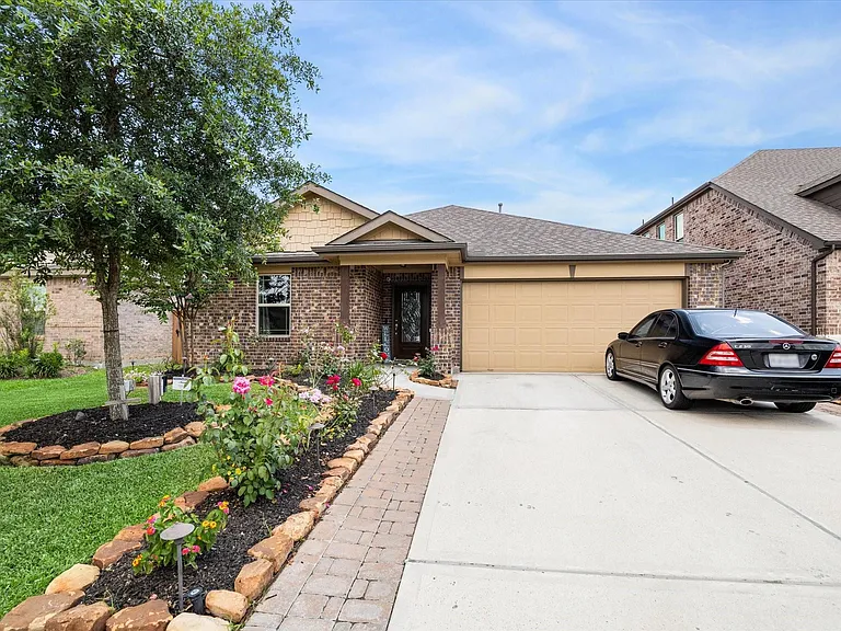 15434 Paxton Woods Dr — Photo 2
