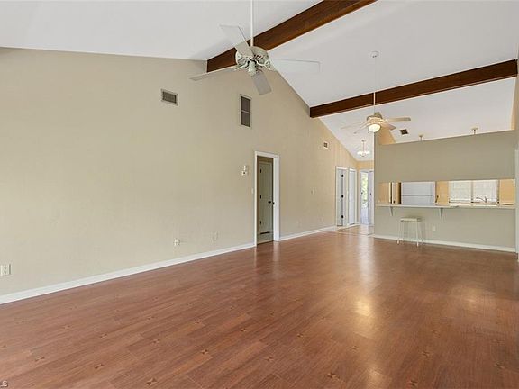 5th image of 745 Marthas Ln