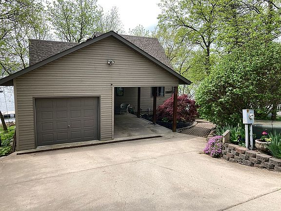 3rd image of 25103 Dewberry Ln