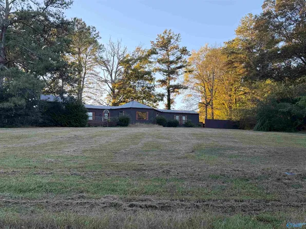 136 Blowing Springs Rd, Hartselle, AL 35640