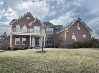 137 Olde Stone Ct, Lebanon, OH 45036