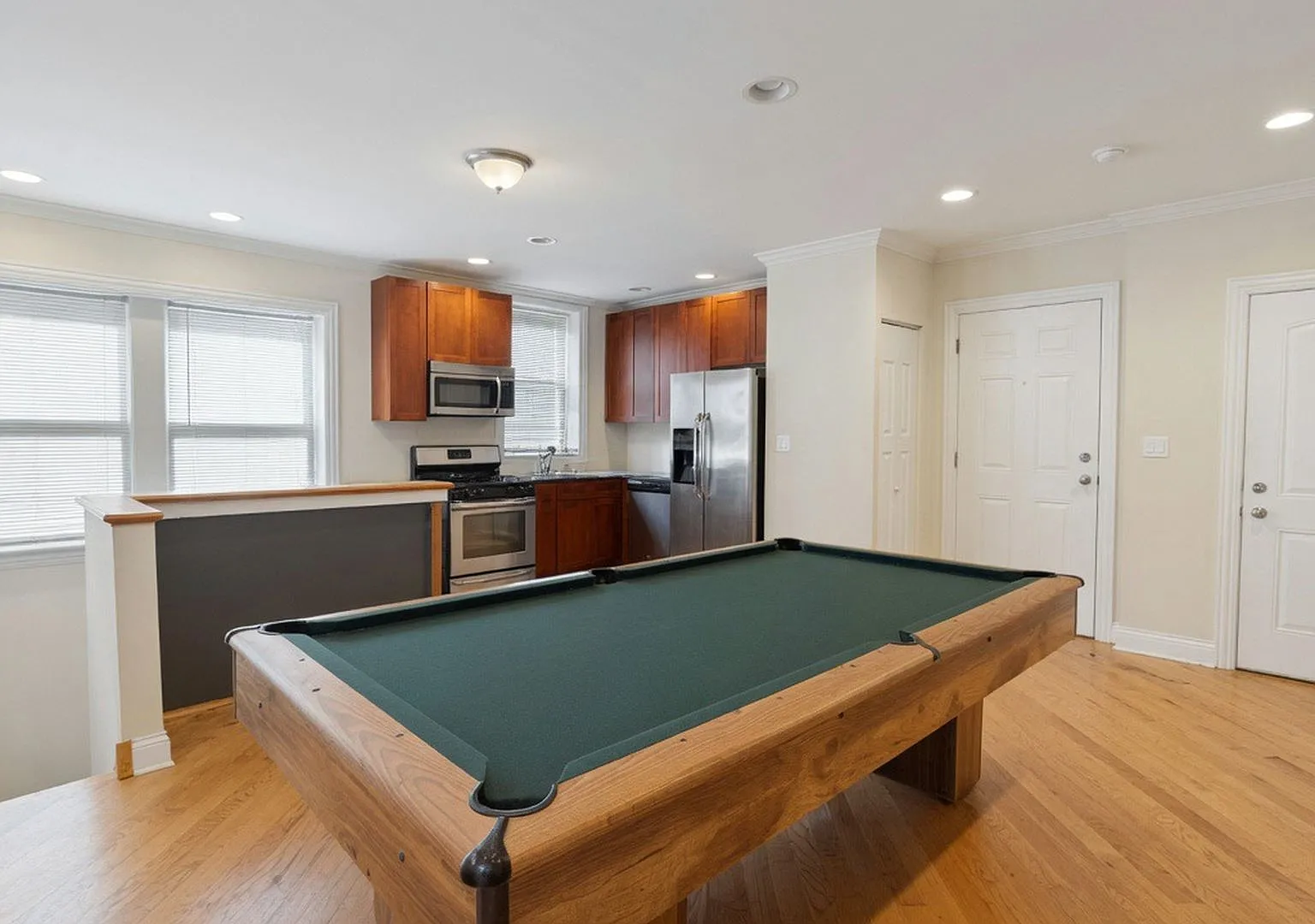 2 bed, 1100 sqft, $2,450 — Photo 3