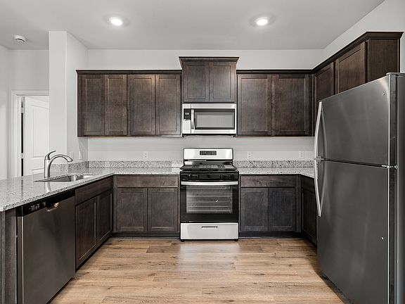 The kitchen of the Hawthorn has energy-efficent appliances.