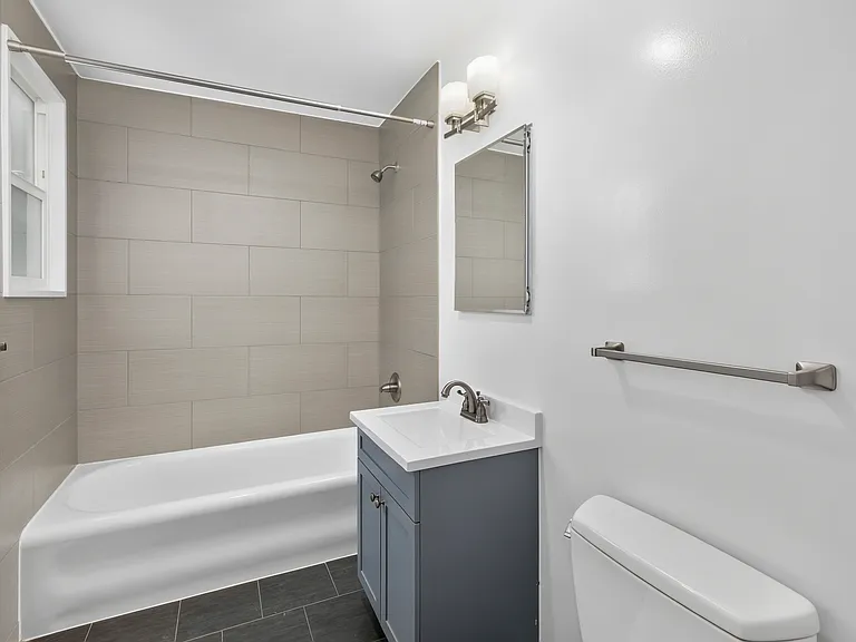 1595 Greenwich St #31 — Photo 9