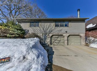 374 Dale Dr, Burlington, WI 53105