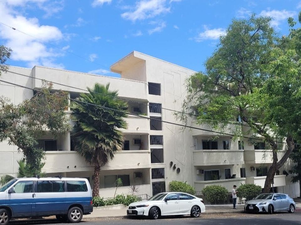 1st image of 960 Larrabee St APT 310