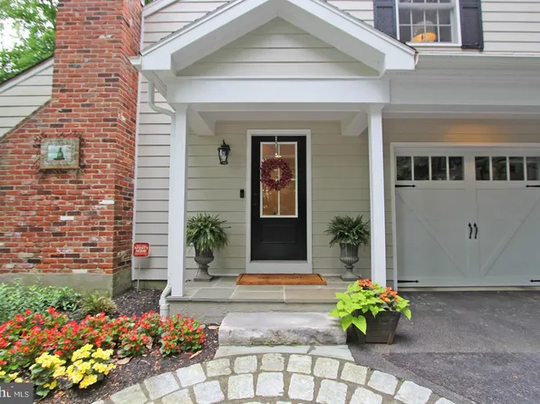 594 Contention Ln, Berwyn, PA 19312