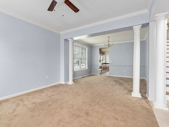 3rd image of 10 Bristol Rd