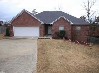 4 Harmony Cv, Maumelle, AR 72113