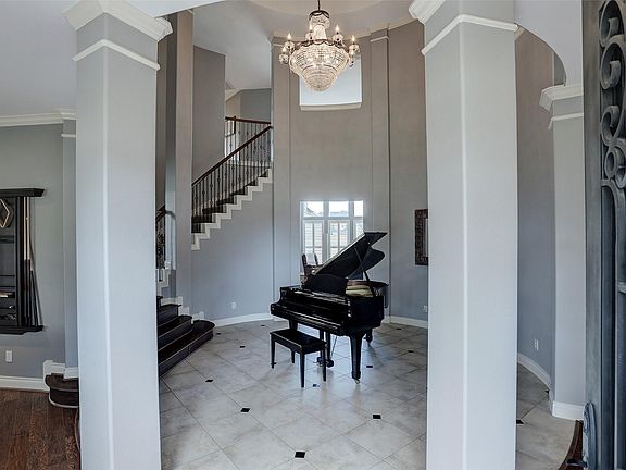 3rd image of 3958 Lake Star Dr