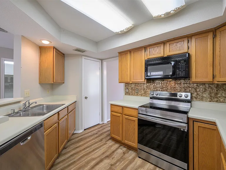 3404 Napolean Ct — Photo 18