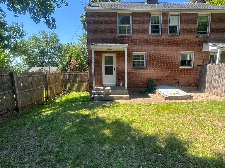 93 E Main St #93 — Photo 13