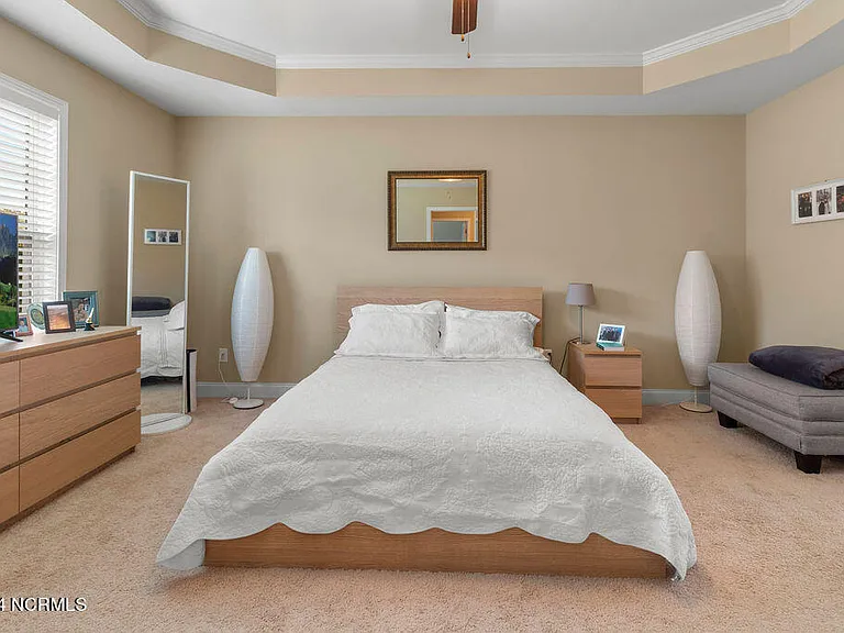 209 Admiral Ct — Photo 12
