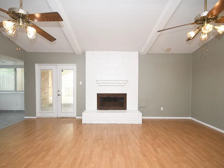 510 Chambly Dr — Photo 16