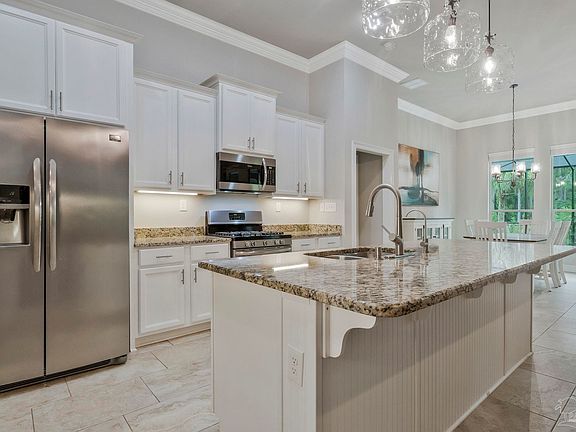 4th image of 1312 Sabal Palm Dr