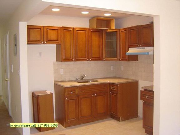 2nd image of 924 E 231st St