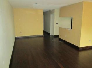 8233 SW 82nd Ct, Miami, FL 33143