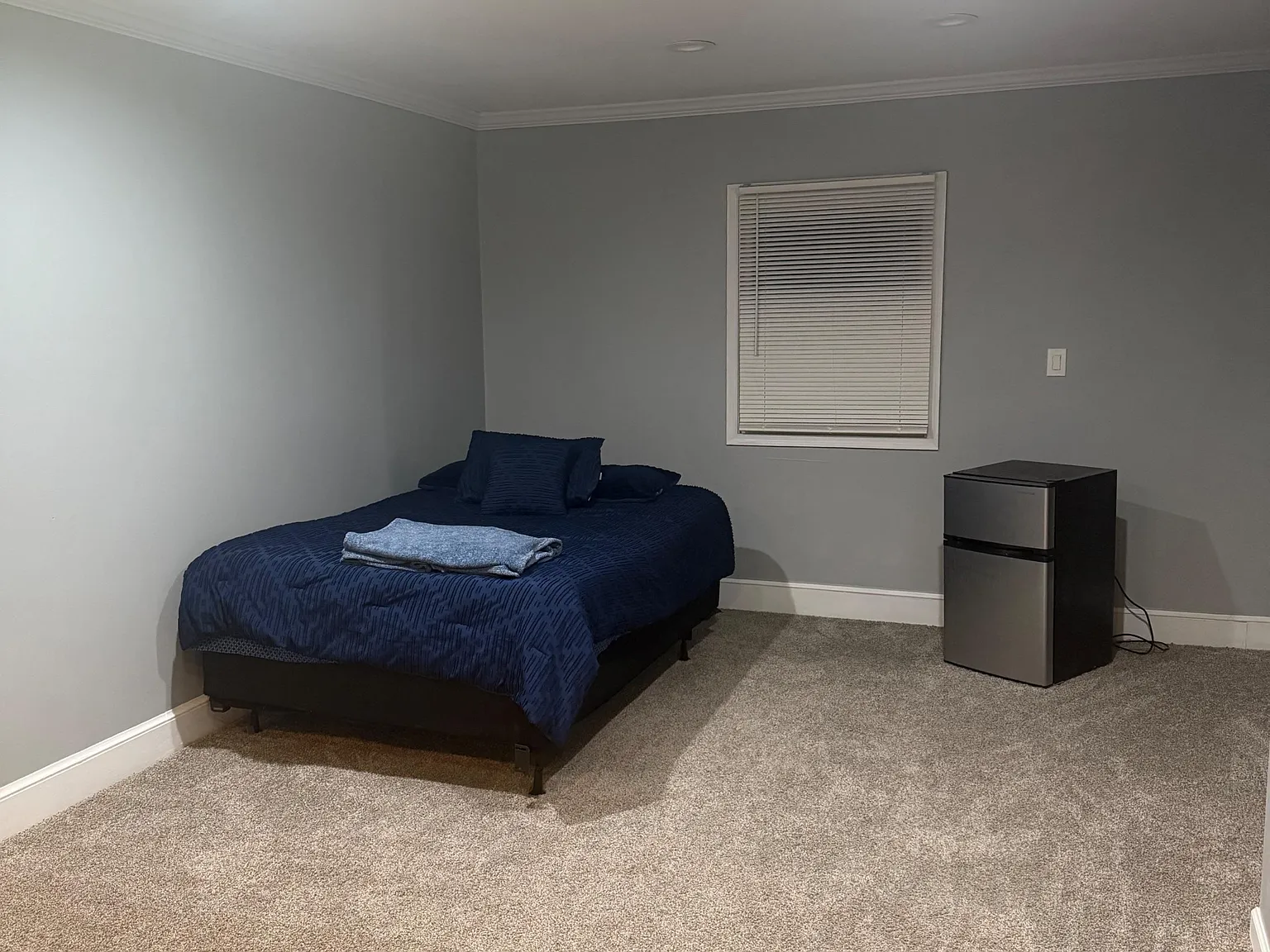 3 bed, 2.0 bath, 2800 sqft, $1,364 — Photo 4