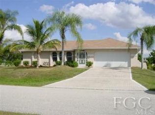 1007 SE 4th Pl, Cape Coral, FL 33990