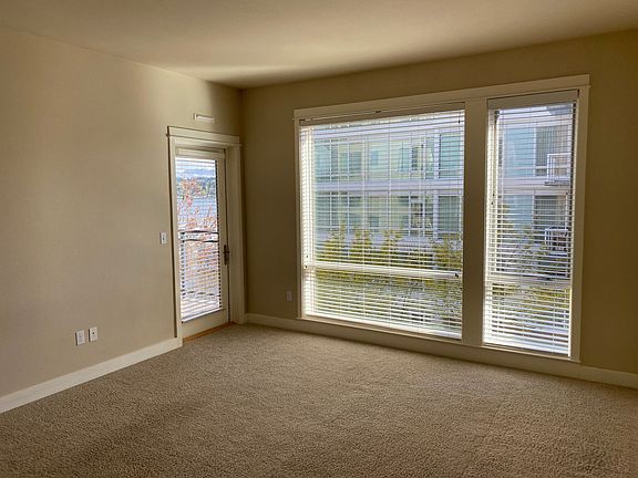 4th image of 400 Washington Ave Unit 211