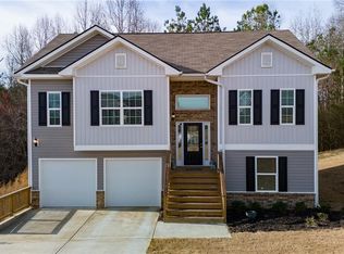 384 Lakecrest Cir SW, Calhoun, GA 30701