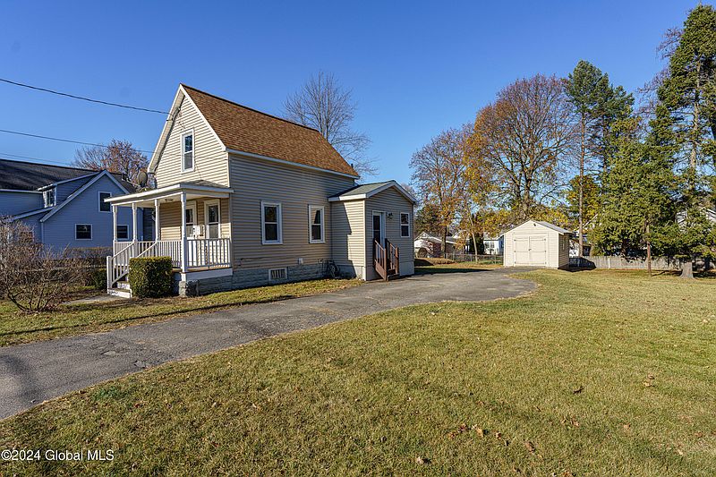 2nd image of 2031 Westside Avenue