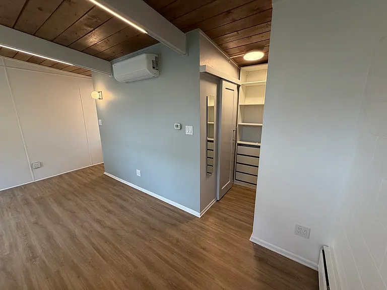 1063 Clayton St #D — Photo 6