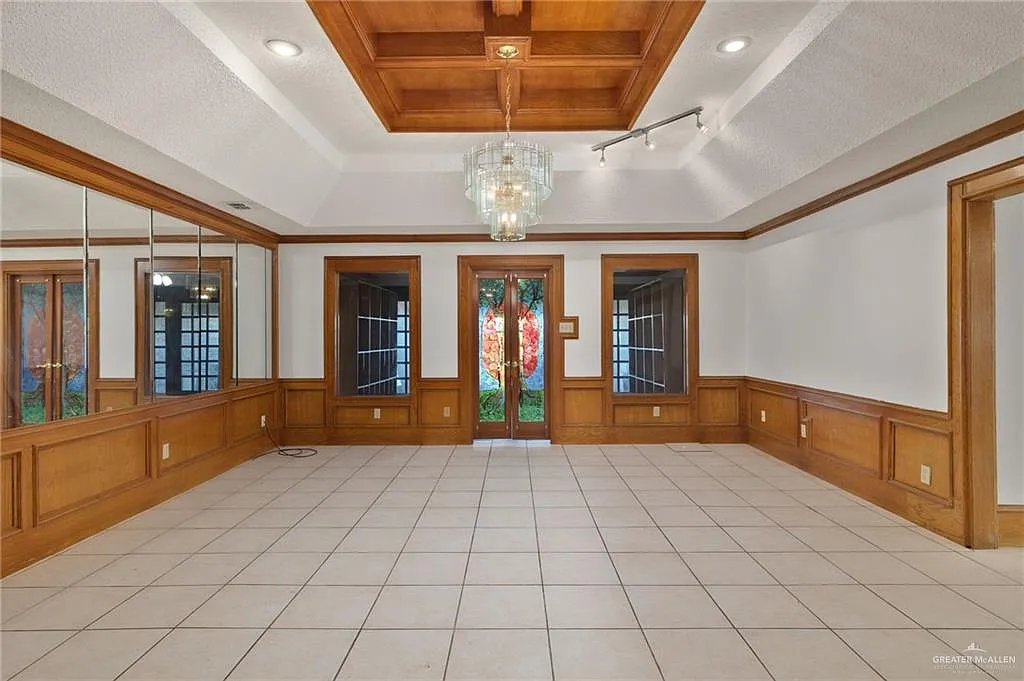 3 bed, 3.0 bath, 2695 sqft, $2,600 — Photo 4