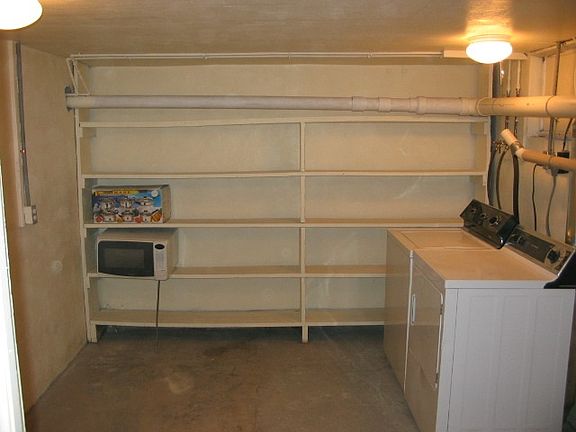 5th image of 323 W Market St