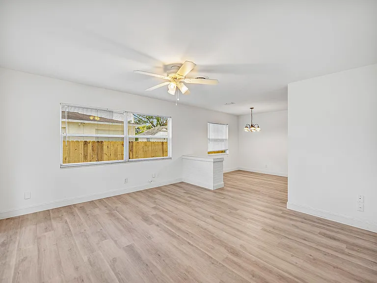 3402 W North A St — Photo 8