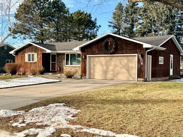 1502 Indian Hill Rd, Worthington, MN 56187