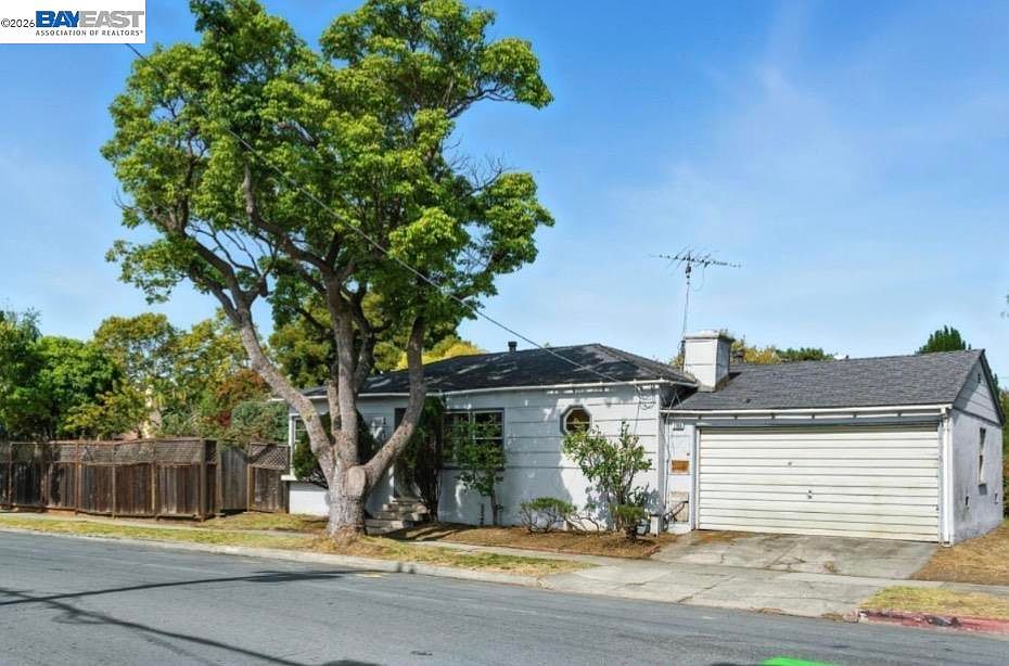 1st image of 1100 Grove Ave
