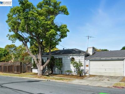 1100 Grove Ave, Burlingame, CA, 94010