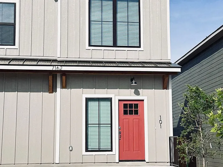 7162 Magnolia Creek — Photo 1