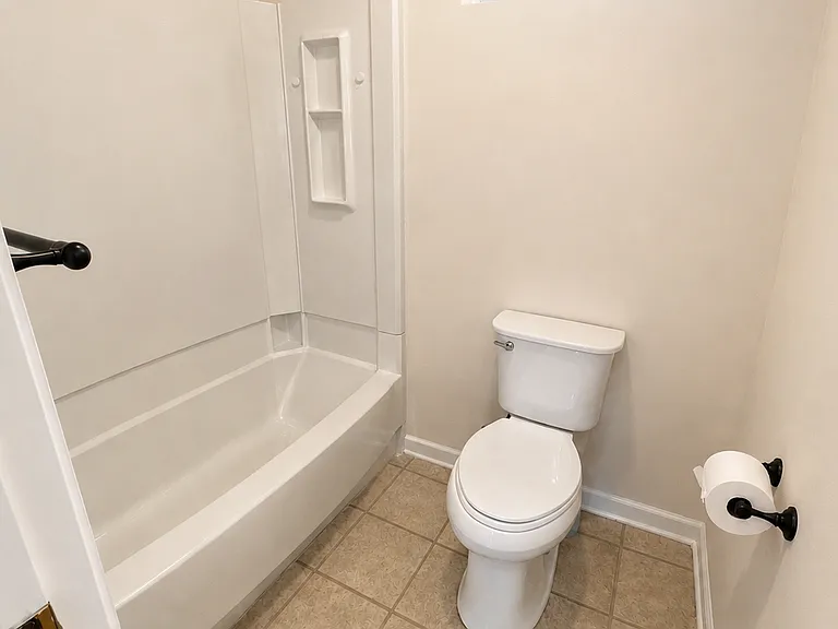 50 Carriage House Dr — Photo 14
